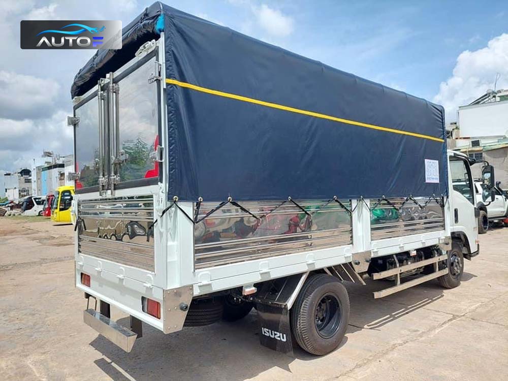 Xe tải isuzu QKR 210 thùng bạt (1.9t - 2.3t) dài 4.3 mét